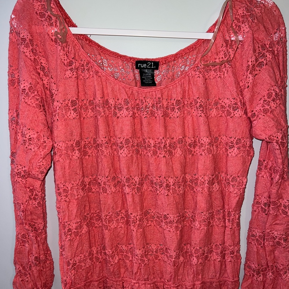 Rue21 Size Medium Women’s Pink Floral Blouse